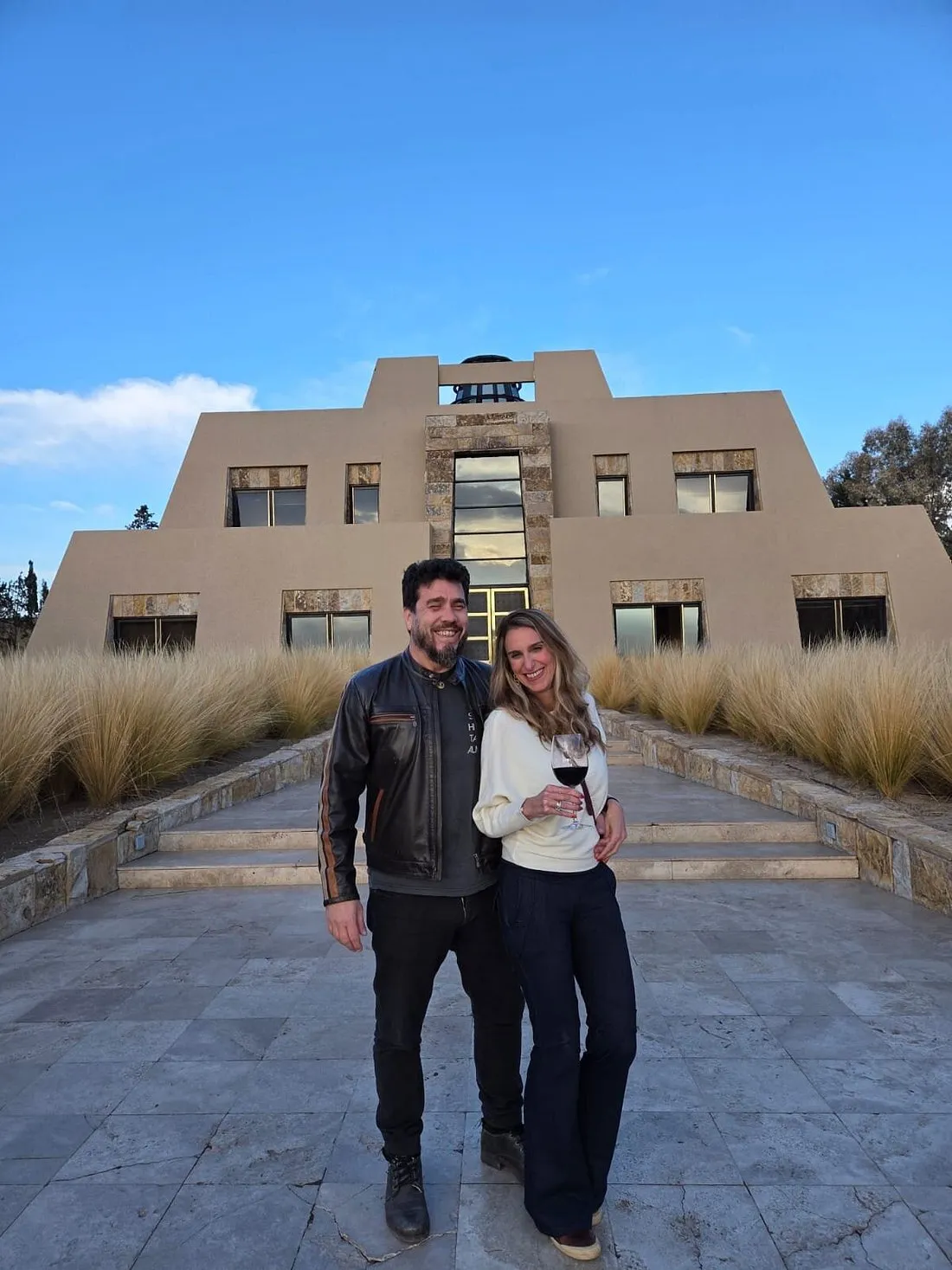 Casal em vinícola de Mendoza